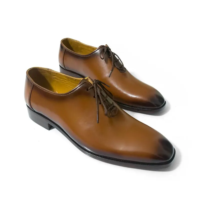 Hand Crafted Men's Leather Shoes _Timeless Style, Artisan Quality Elevate your everyday look with our premium handmade leather shoes for men, crafted with precision, care, and a deep respect for traditional shoemaking techniques.